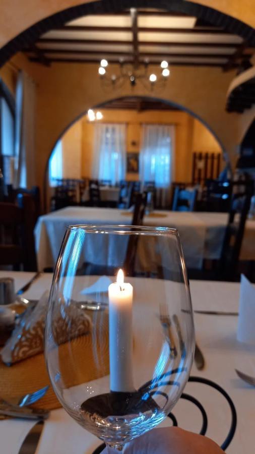 Restaurant Casa Miorita Hotel Busteni Bagian luar foto